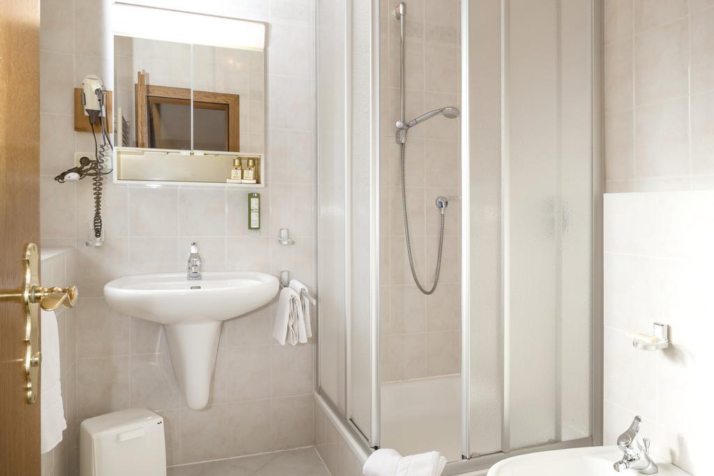 Olang Landhotel Tharerwirt מראה חיצוני תמונה