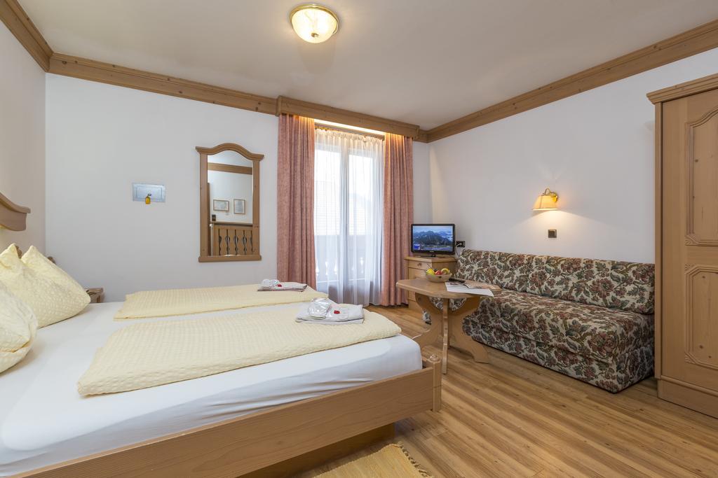 Olang Landhotel Tharerwirt מראה חיצוני תמונה