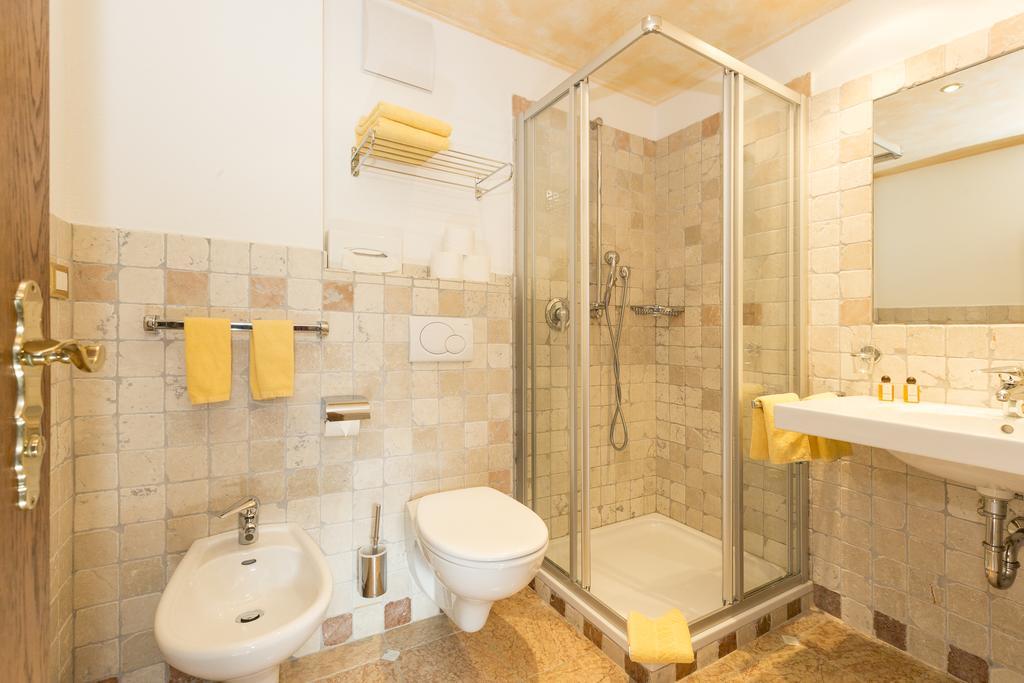 Olang Landhotel Tharerwirt מראה חיצוני תמונה
